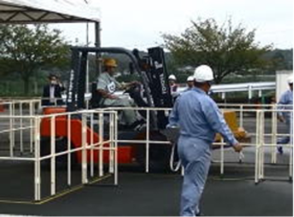 フォークリフト運転競技福島県大会参加